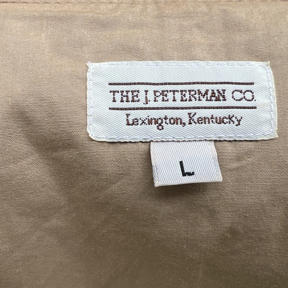 J Peterman Men’s light brown suede Vintage 2-pocket vest - Picture 4 of 5